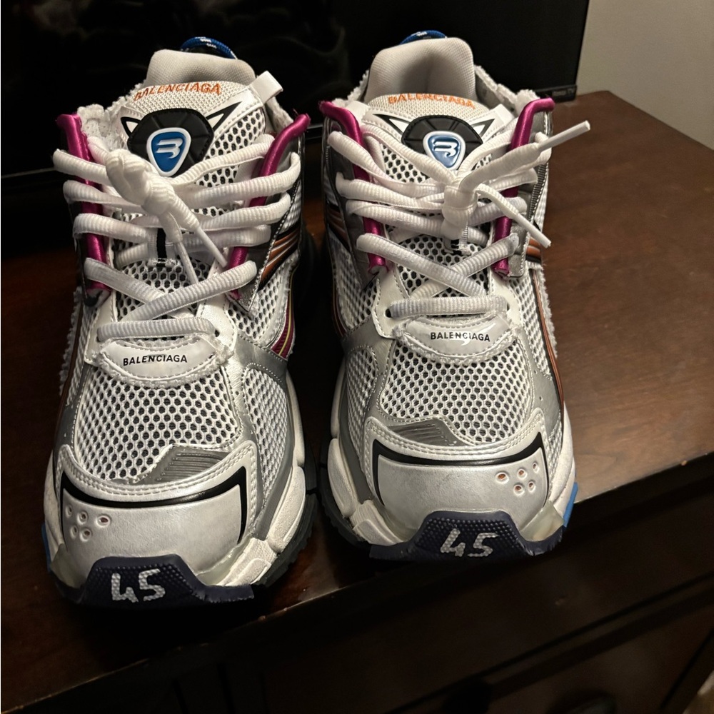 Multicolor Runner Shoes - Picture 13 of 13
